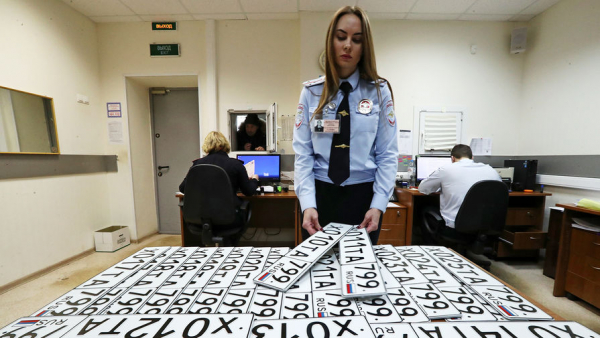 В России изменили правила для автомобильных номеров