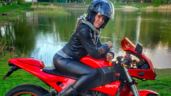 Известная мотоблогер Ксения Никитина погибла в ДТП в Подмосковье