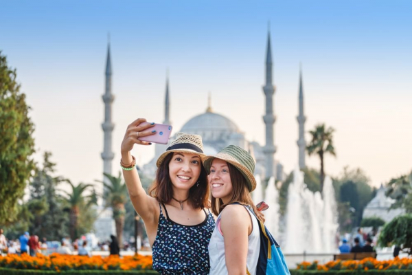   Защитные маски и расширенные страховки понадобятся на отдыхе в Турции 