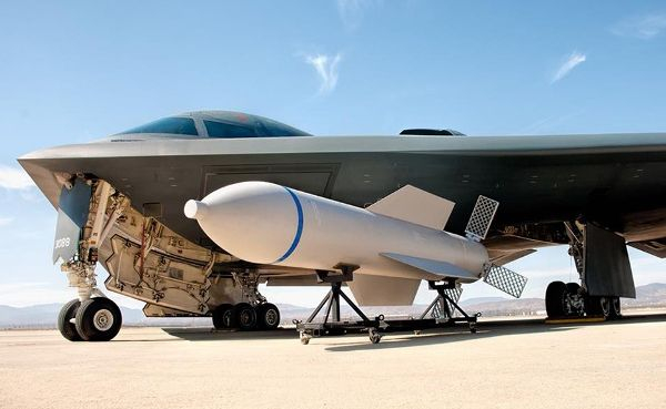 Два самолёта и одна противобункерная бомба: чем США ударят по Ирану?