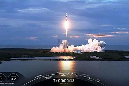 SpaceX запустила ракету Falcon 9 со спутником