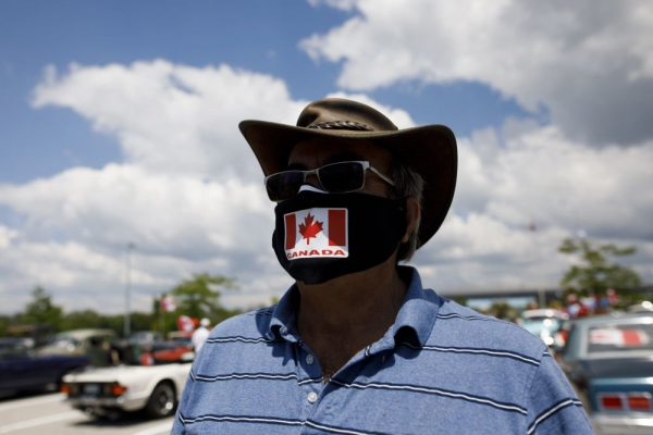  Власти Канады заявили о второй волне коронавируса в стране 