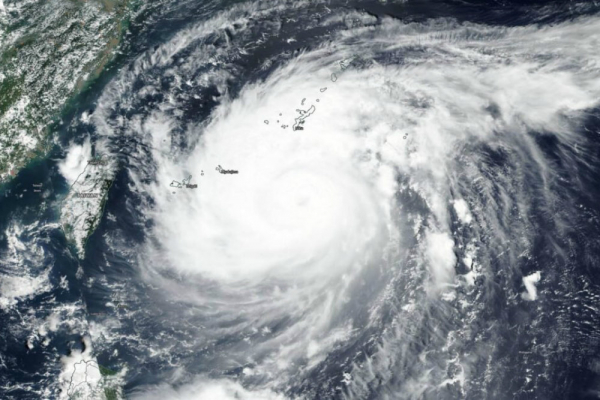 Тайфун «Майсак» оставил без света жителей Японии и Кореи