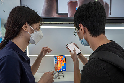 Huawei придумала способ заряжать смартфоны на расстоянии