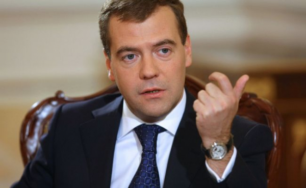 Медведев предлагает ввести базовый гарантированный доход для россиян