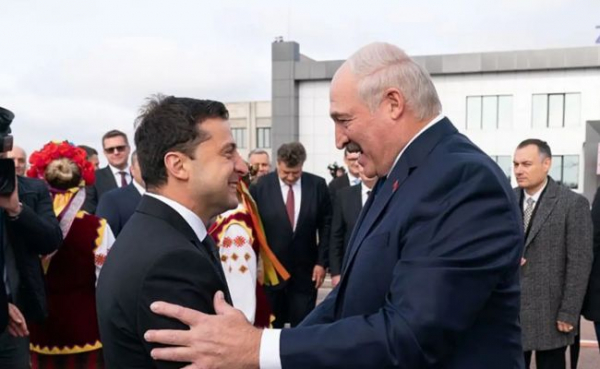 Следуя воле Запада: эксперты о непризнании Киевом инаугурации Лукашенко