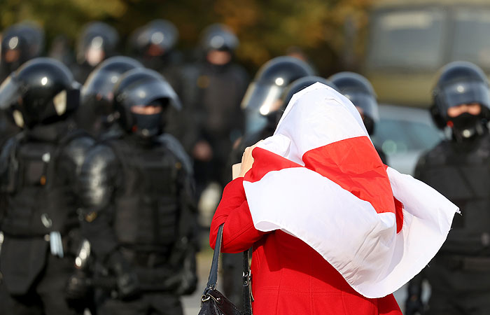 В центре Минска начались столкновения протестующих с милицией